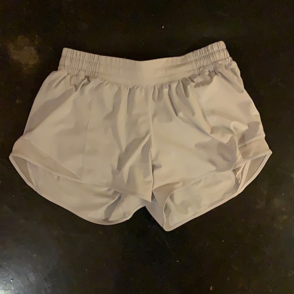 Lululemon hotty hot lilac shorts